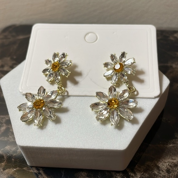 For Love And Lemons Marguerite Crystal Daisy Earrings - Picture 9 of 16